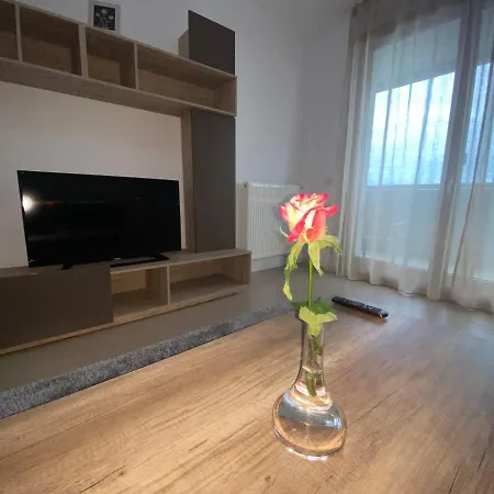 Апартаменты Central Apartment *
